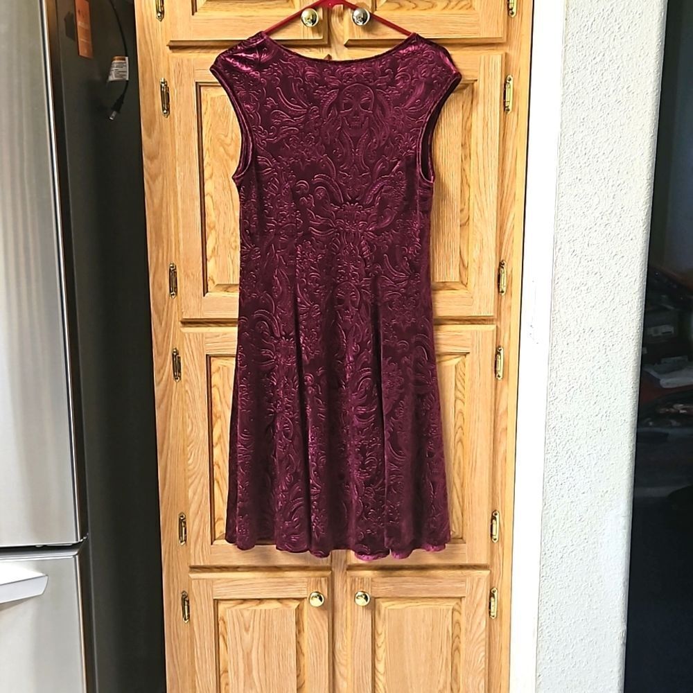 TORRID EMBOSSED Skull Velvet Baroque Sweetheart Neckline WITCHYCORE Dress M/L - Picture 12 of 14
